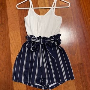 NWT FRANCESCA'S ROMPER XS